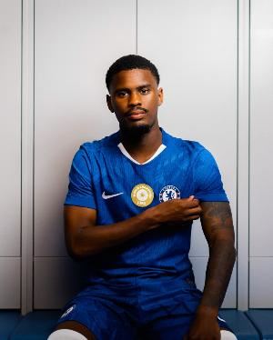 效果怎样？哈托成首位身穿世俱杯冠军徽章球衣的切尔西球员