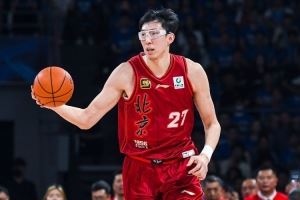 北京球员注册信息：陈盈骏&范子铭&周琦顶薪 方硕&翟晓川老将合同