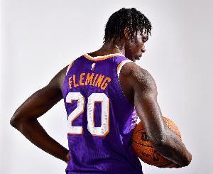 狄龙：弗莱明进攻能力正在提升 他能成为为顶级防守者