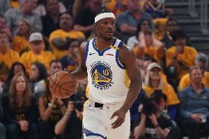 记者：你进入联盟时是3D球员 巴特勒：什么？那时候我有D没3的