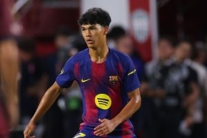 记者：弗里克继续将德罗、托伦茨等小将纳入一线队训练