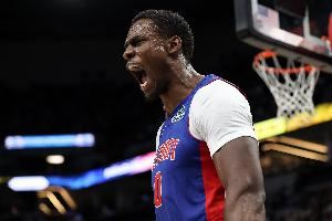 活塞主帅:希望杜伦更具侵略性 联盟没几个中锋有体型优势还敏捷