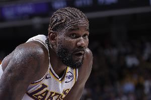 艾顿:教练信任我换防时的表现 我感觉很自在因为身后有队友支援