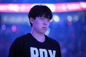 会越来越好!杨瀚森本季6战场均7.1分钟得3分1.5板 命中率37.5%